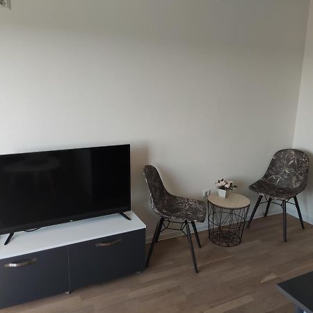 Apartmani Sarah 2 Тузла Экстерьер фото