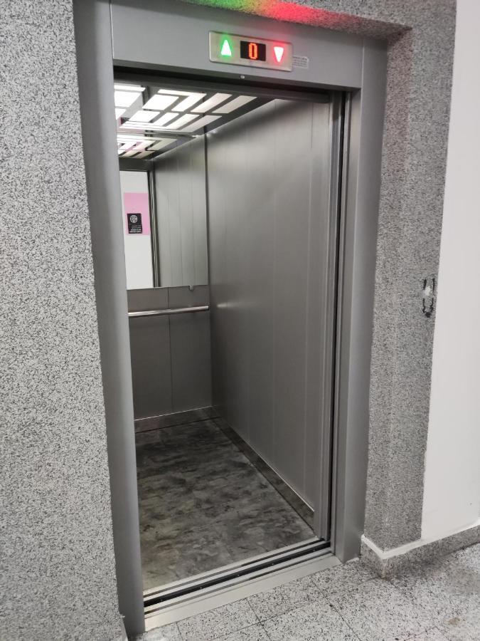 Apartmani Sarah 2 Тузла Экстерьер фото