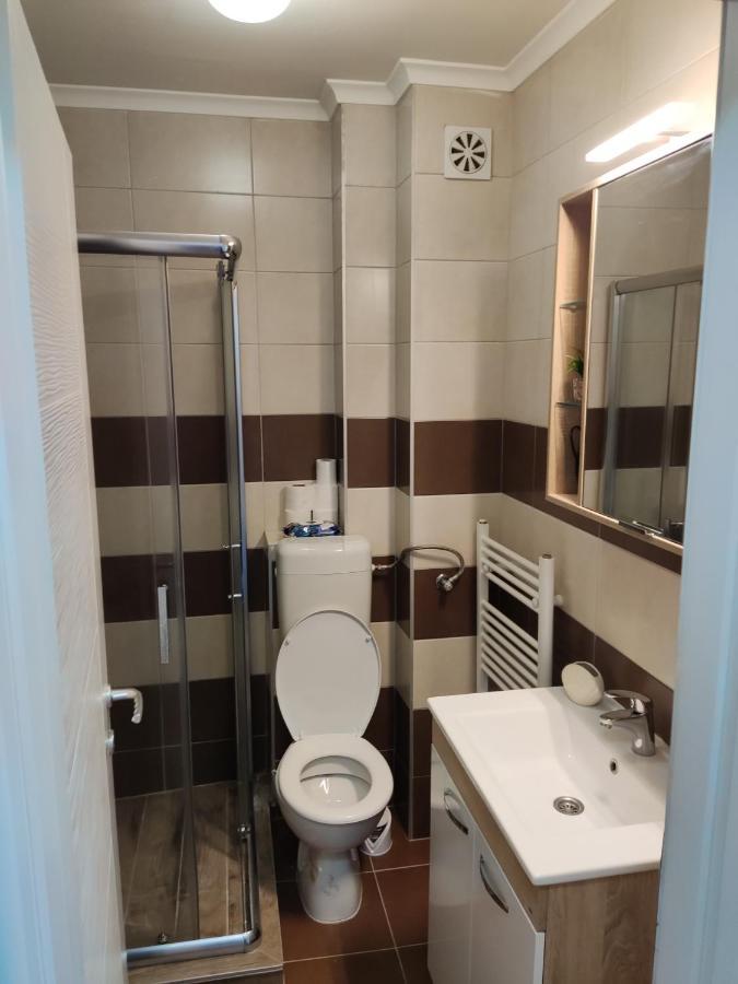 Apartmani Sarah 2 Тузла Экстерьер фото