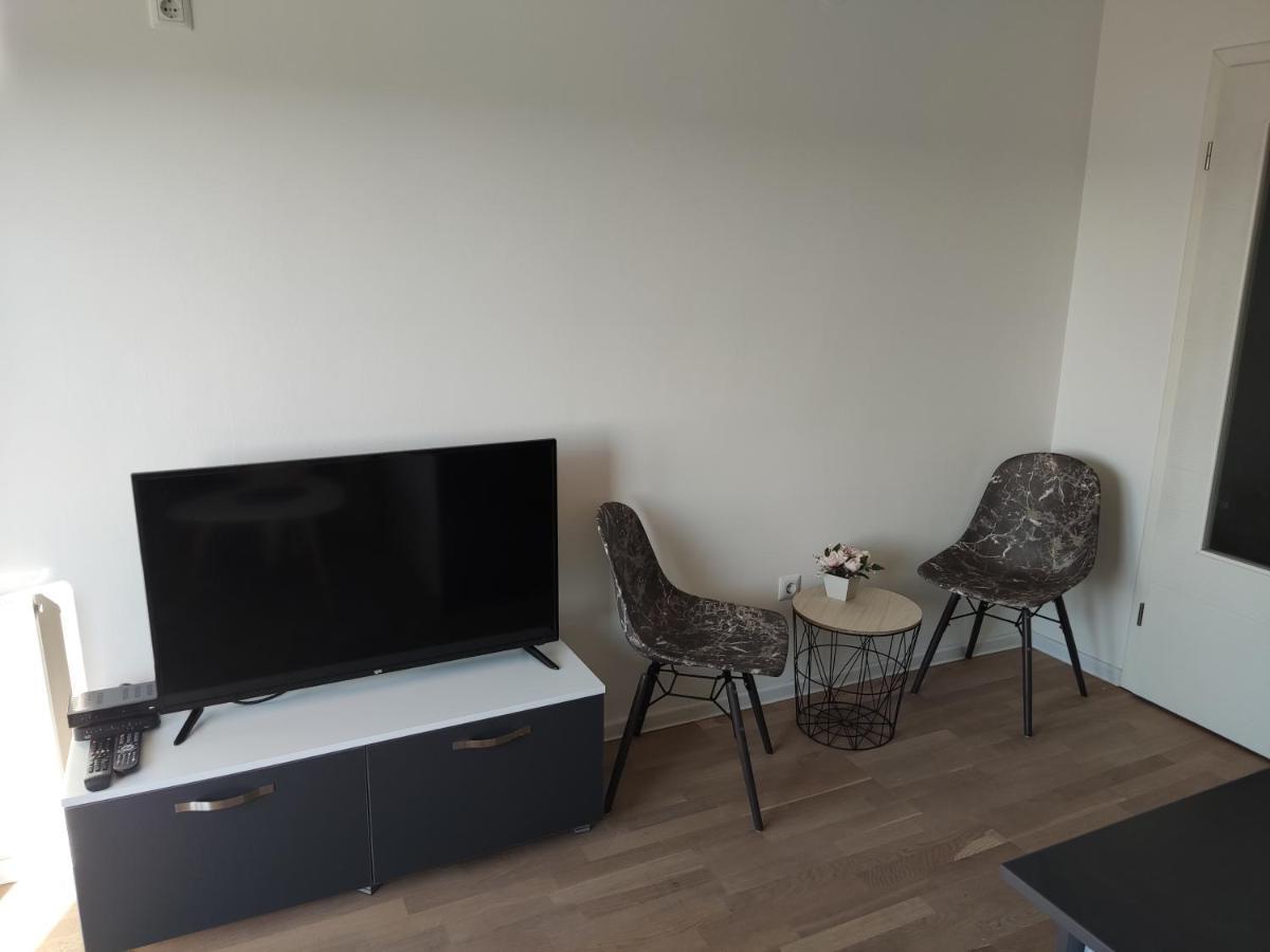 Apartmani Sarah 2 Тузла Экстерьер фото