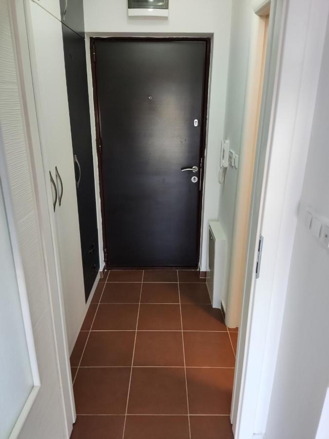 Apartmani Sarah 2 Тузла Экстерьер фото